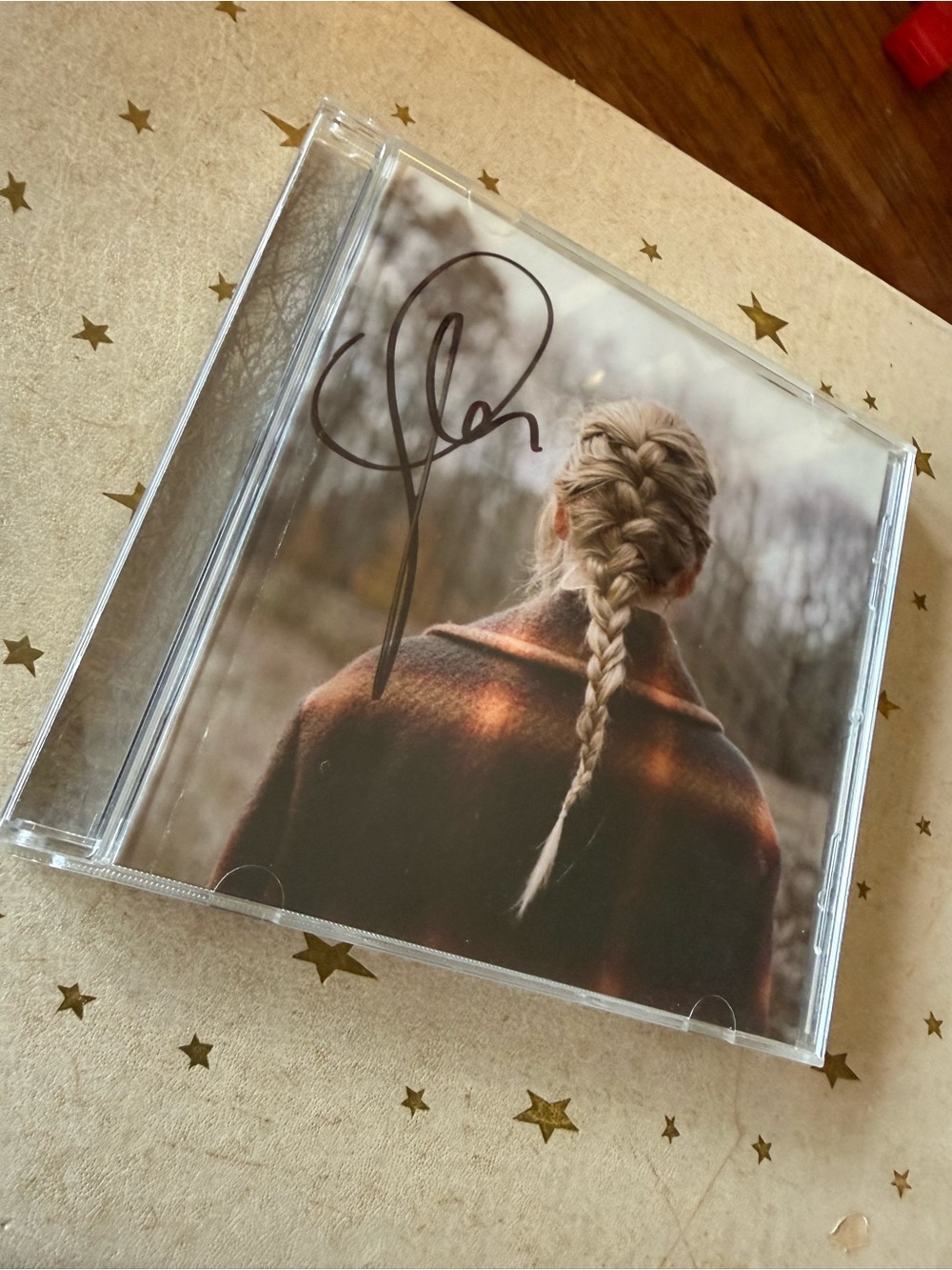 SOLD Taylor Swift Signed Evermore CD - Picture 3 of 10